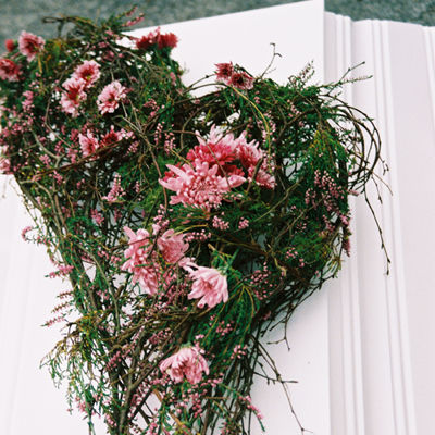 interflora_kistedekorasjon_hjerteform